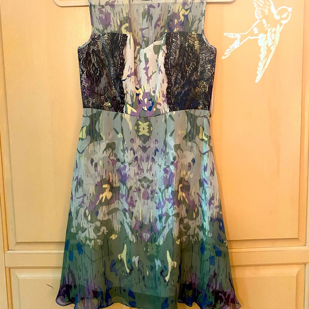 Vessel by Timo beautiful dress NWT size 2